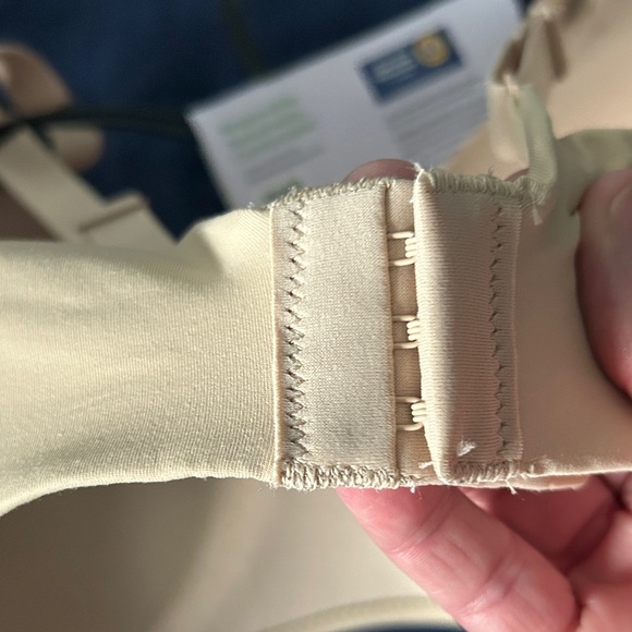 Hanes Wirefree No Show Petals Bra - Tan - Picture 7 of 7